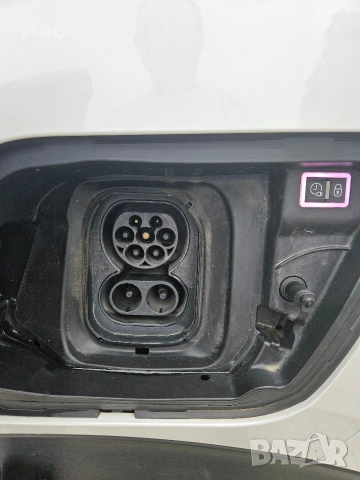 Peugeot e 2008 Allure , снимка 15 - Автомобили и джипове - 55100492