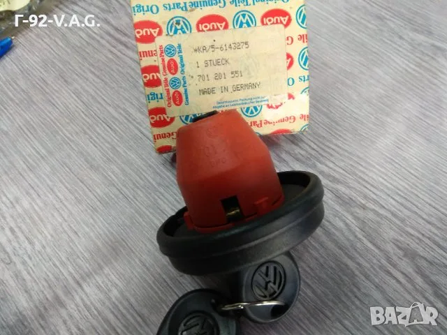 701201551**NEU**VAG**T4**Капачка на резервоара за гориво**, снимка 2 - Части - 55392053