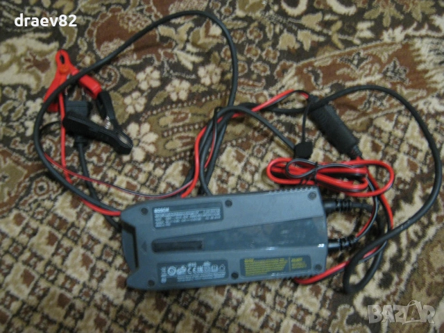 зарядно за акумулатор бош, снимка 2 - Аксесоари и консумативи - 54370692