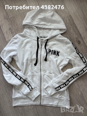 Бял суичърт на Victoria’s Secret Pink.
