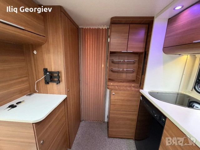 Каравана ADRIA Adora-Френска спалня/ФОРСЕЛТ/MOVER/АLDE-Парно/Подово отопление/LED/КАТО НОВА, снимка 12 - Каравани и кемпери - 54489172