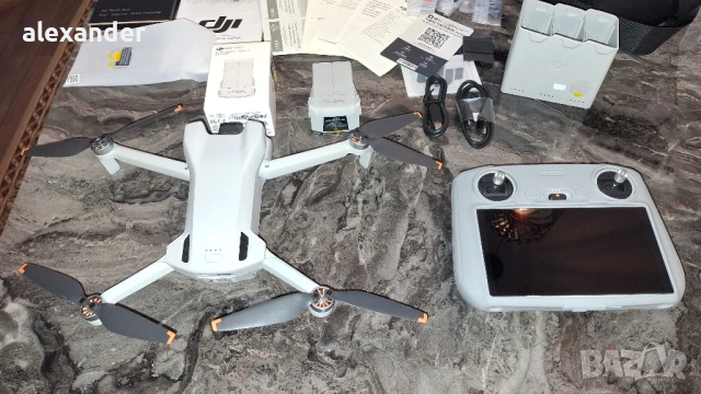 DJI Mini 3 Fly More Combo (DJI RC), снимка 7 - Дронове и аксесоари - 54373312
