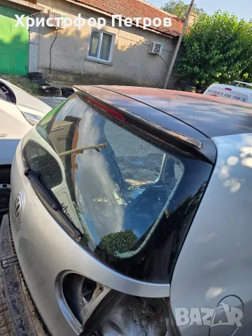 заден капак за vw golf 5 , снимка 2 - Части - 55485906