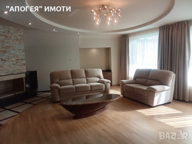 ИЗИСКАН, Просторен трети етаж от кооперация, Център гр. Пловдив - 270 кв.м, с възможност за Гараж, снимка 3 - Апартаменти - 54593067