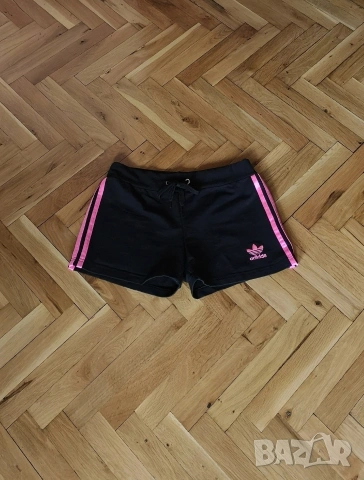 Оригинални дамски спортни къси гащи размер M-L 