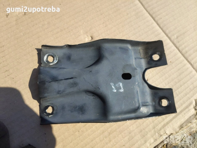 Опора Държач Предния Панел 3G0805569B Volkswagen Passat B9 1.5 eTSI 150кс 2024г, снимка 3 - Части - 55146850