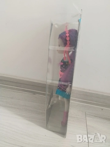 Кукла Монстър Хай Monster High Ari Hauntington Electrified , снимка 3 - Кукли - 54752432