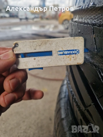 Летни гуми унириял , снимка 5 - Гуми и джанти - 54075667