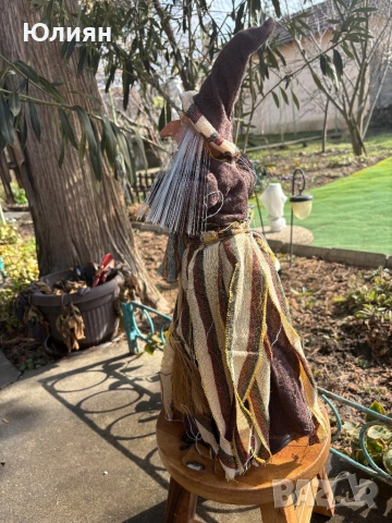 Настолна Баба Яга, снимка 2 - Декорация за дома - 54021085