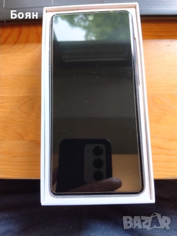 Продавам смартфон Samsung Galaxy S20 FE