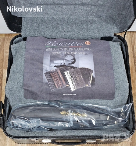 Висок клас акордеон Fisitalia НОВ, снимка 6 - Акордеони - 55085237