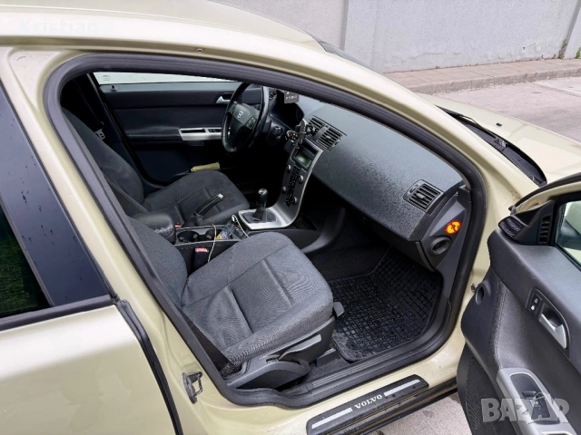 Volvo S40 2.0d, снимка 10 - Автомобили и джипове - 54694380