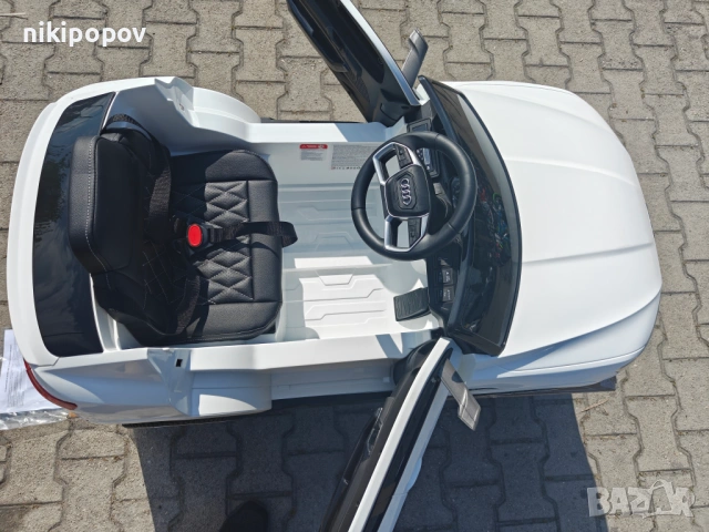 AUDI Акумулаторен джип Audi Sportback бял, снимка 4 - Детски велосипеди, триколки и коли - 54864986