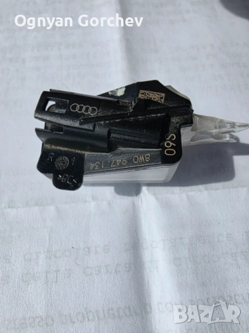 ВРАТА ДЯСНА AUDI Q5- готова за боя с пълен комплект части , снимка 12 - Части - 53985418