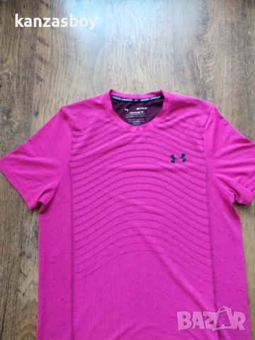 Under Armour - страхотна мъжка тениска КАТО НОВА M , снимка 4 - Тениски - 54597135
