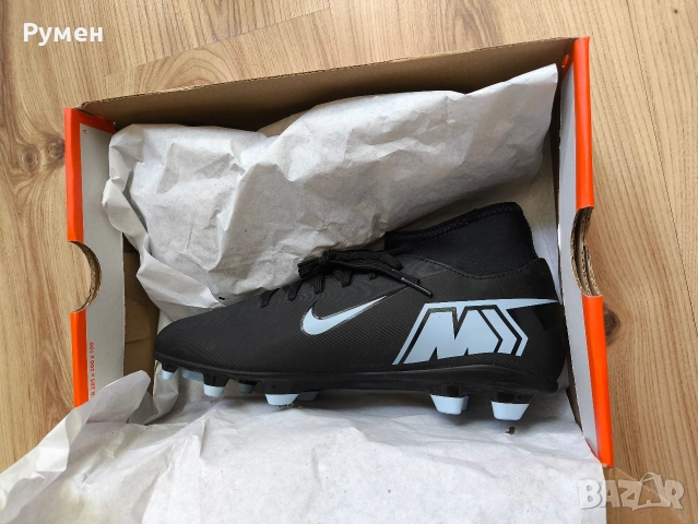 Два модела футболни обувки NIKE, снимка 12 - Спортни обувки - 54986841
