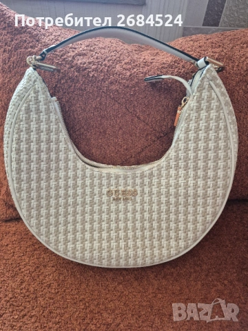 Продавам нова чанта Guess, снимка 5 - Чанти - 54752619