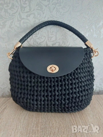 Ръчно плетени дамски и детски чанти, снимка 3 - Чанти - 54319637