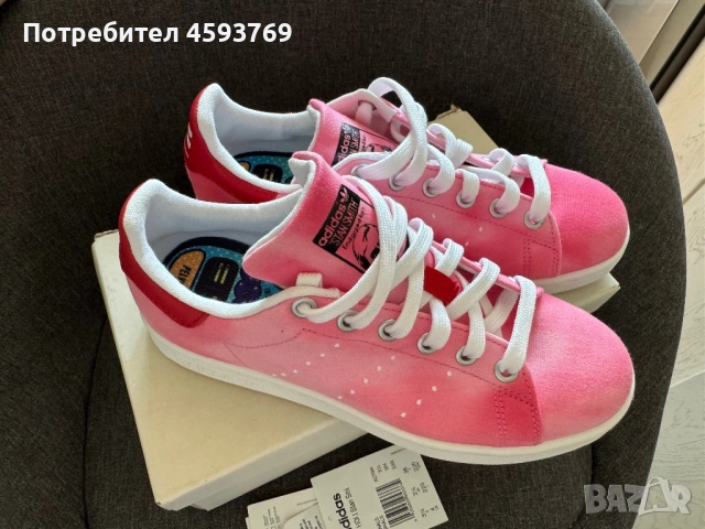 Оригинални обувки Adidas Pharell Williams, снимка 5 - Кецове - 54788991