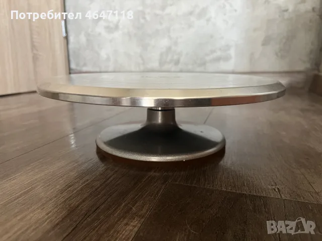 Decora Алуминиева Въртяща се Поставка за Торта - 31см., снимка 3 - Аксесоари за кухня - 55563313