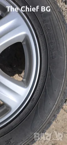 Летни гуми PIRELLI с джанти 215/65 R16, снимка 2 - Гуми и джанти - 55458641