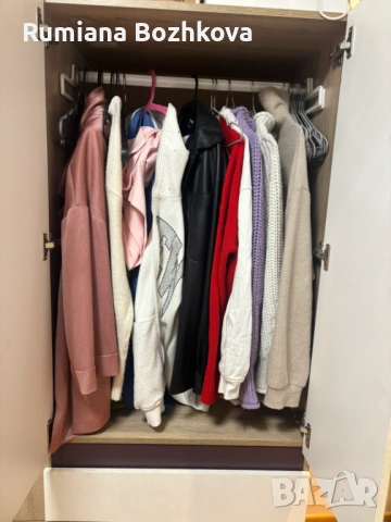 Двукрилен гардероб, бяло и дъб сонома, снимка 3 - Гардероби - 53999349