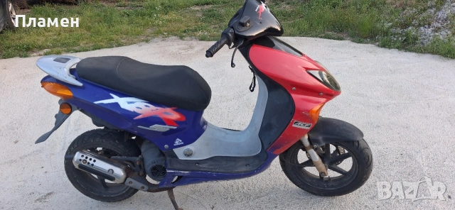 Скутер HONDA X8R 