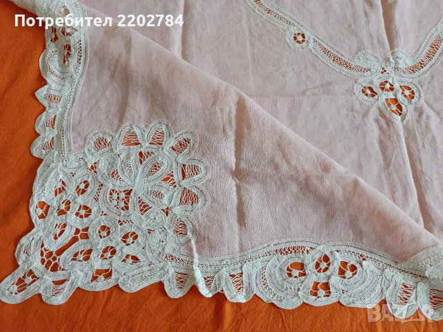 Битови, бродирани карета за маса , снимка 15 - Покривки за маси - 55660861