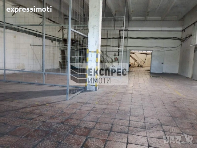 Парцел със склад, снимка 2 - Складове - 54780781