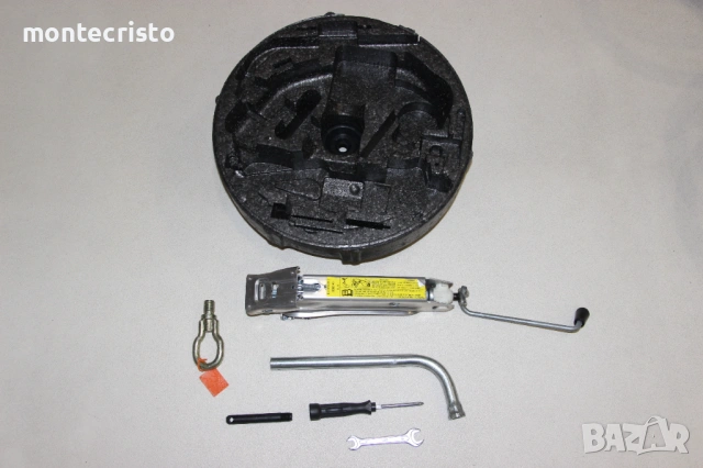 Комплект крик Audi A3 8L (1996-2003г.) кука за теглене ключ за гуми 8L0011031C