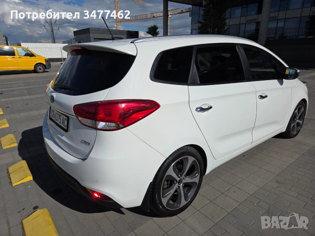 Продава Kia Carens, семеен автомобил в отлично състояние, снимка 2 - Автомобили и джипове - 55129619
