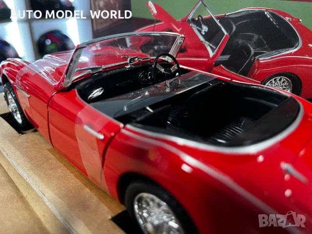 MAISTO метален колекционерски модел количка AUSTIN HEALEY 3000 1961 1:18 88.01 лв. / 45 €, снимка 2 - Колекции - 54625495