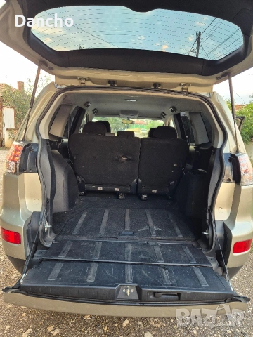 Mitsubishi Outlander 2.4i 4x4, снимка 8 - Автомобили и джипове - 55254614