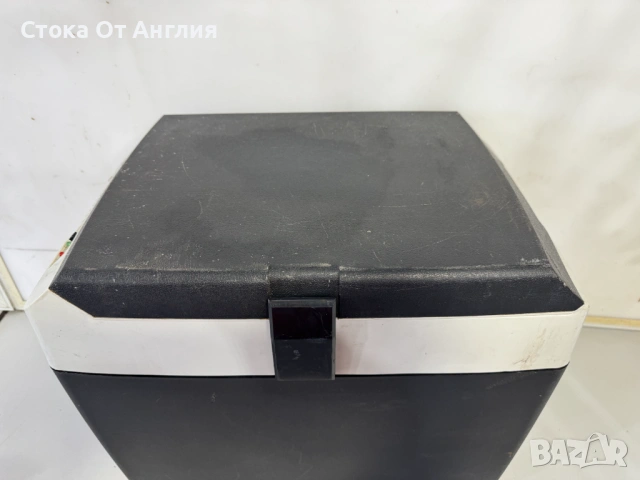 Хладилник / чанта  - Halfords 12V, снимка 2 - Хладилници - 54602634