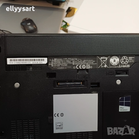 Fujitsu Celsius H760 за части / перфектен корпус и екран (изгоряло дъно), снимка 6 - Части за лаптопи - 55192862