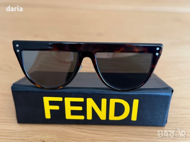 Дамски очила Fendi-оригинални, снимка 2 - Слънчеви и диоптрични очила - 54386385