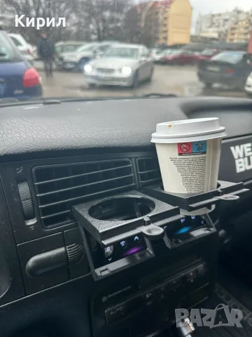 Поставка за чаши за VW Golf MK3