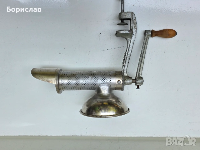 Машинка за мелене на домати