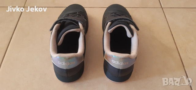 Детски маратонки Adidas 34 номер, снимка 3 - Детски маратонки - 55156662