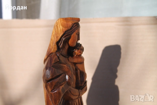 Дървена фигура  Мадона с Младенеца , снимка 13 - Антикварни и старинни предмети - 54149802