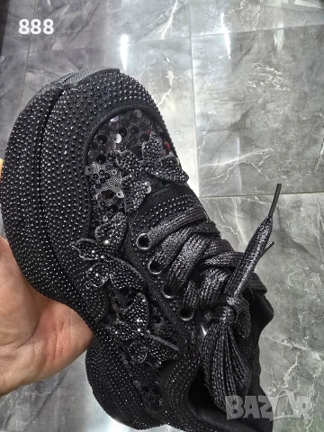 дамски обувки маратонки с пеперуди, снимка 2 - Дамски ежедневни обувки - 42002526