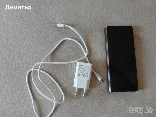 Продавам Samsung galaxy Z fold4
