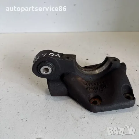 Опорен лагер и държач на карданния вал за Volvo XC60 2.4 TDI (2011) 30787842 OEM, снимка 2 - Части - 55655966