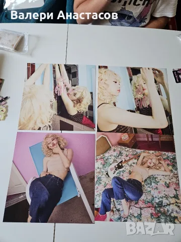 ROSÉ / BLACKPINK – rosie албум с CD, фотокарти, плакати + подарък ключодържател, снимка 9 - CD дискове - 55332728