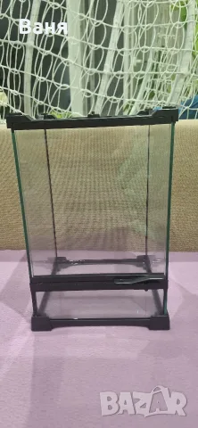Нов терариум с размери 20×20×30см.