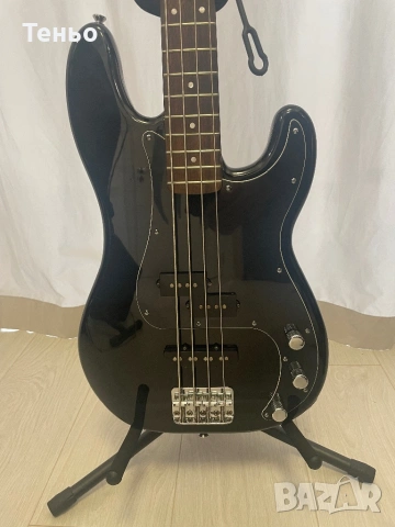 Продавам бас китара Squier, снимка 2 - Китари - 54017581