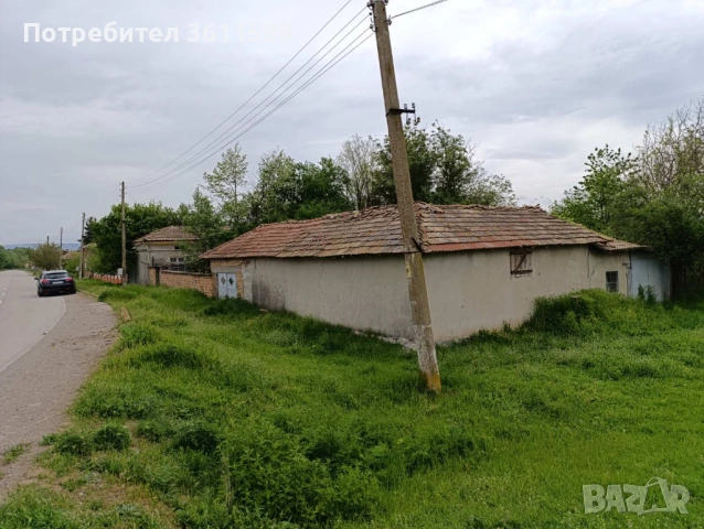 Къща с двор 1500 кв.м, гараж и стопански постройки в с. Надарево – от собственик, снимка 6 - Къщи - 54873577