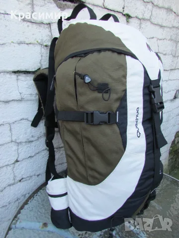 Туристическа раница Quechua Forclaz 40L, снимка 4 - Спортна екипировка - 55335497