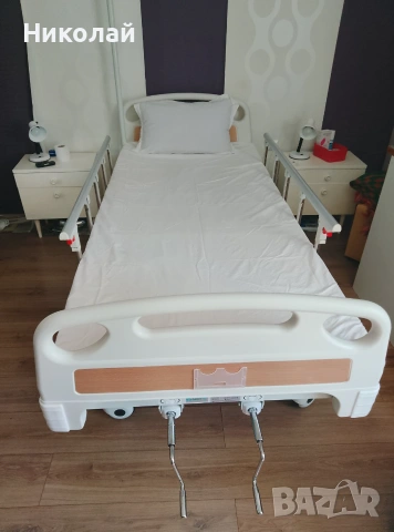 Продавам механично болнично легло