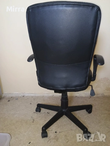 Офис стол JYSK , снимка 2 - Столове - 54108885